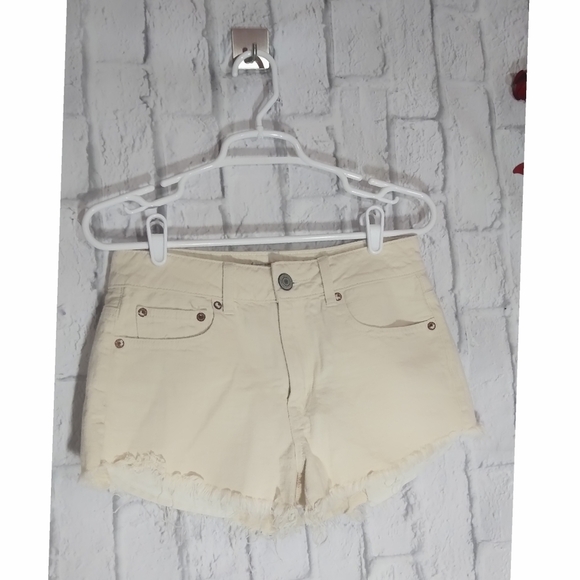 American Eagle Frayed Hem Denim Short - Picture 5 of 5